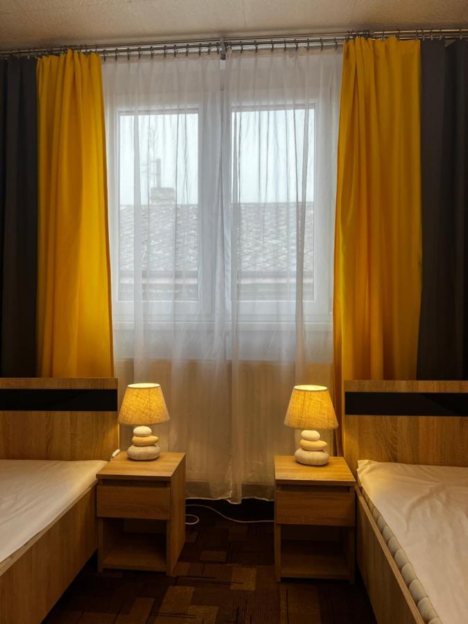 Pod Nachodskym Zamkem Apartman Kültér fotó