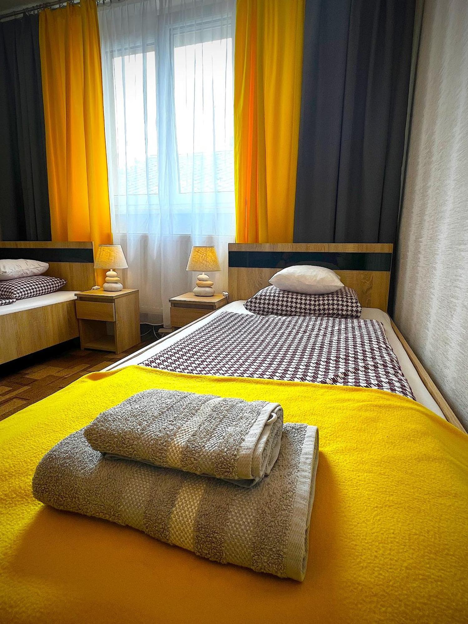 Pod Nachodskym Zamkem Apartman Kültér fotó
