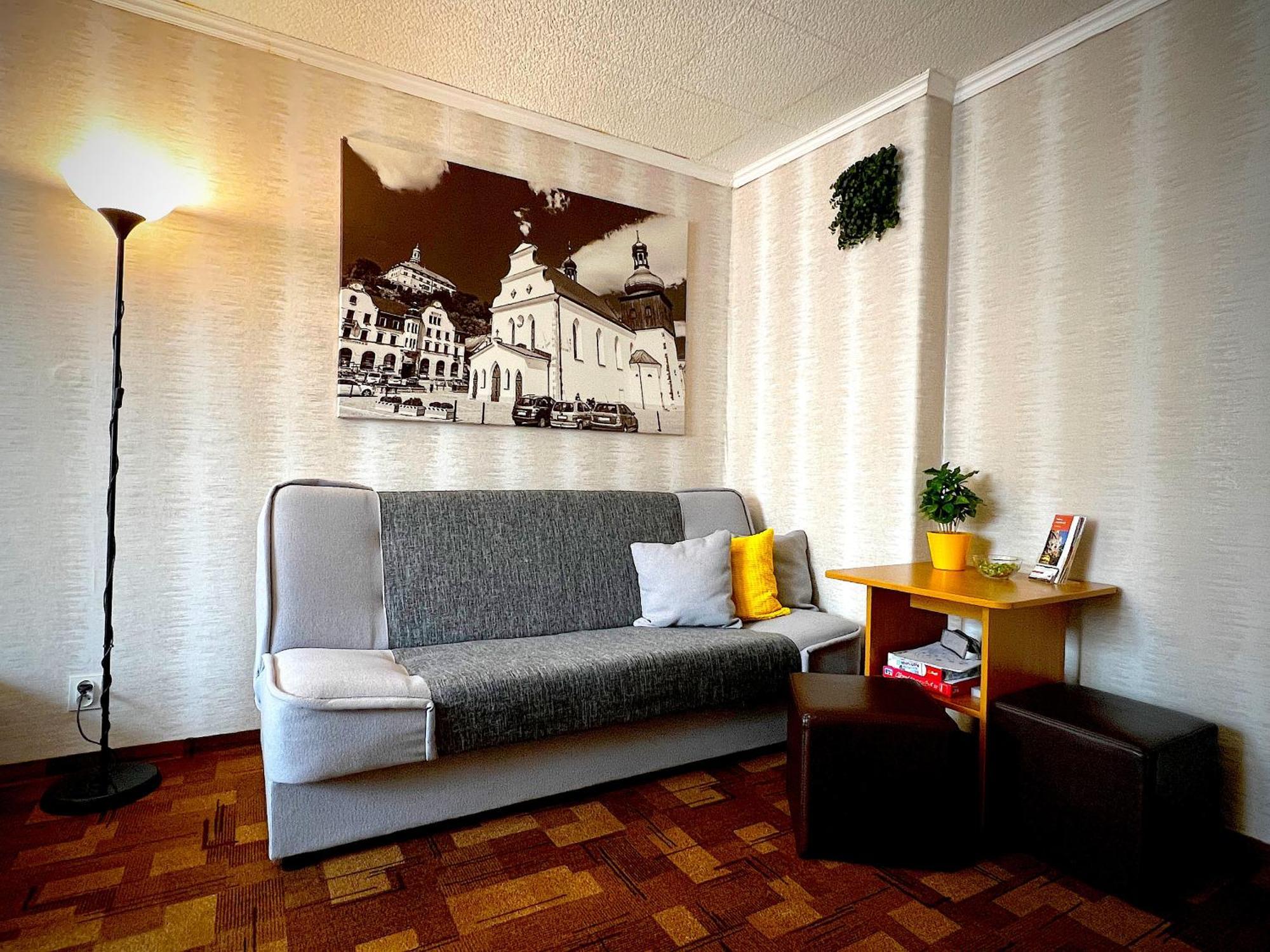 Pod Nachodskym Zamkem Apartman Kültér fotó